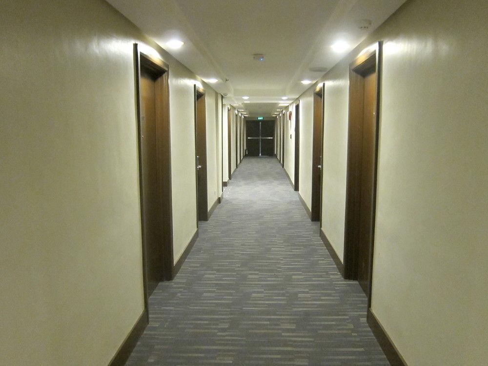 ホテル ザ チャーター ハウス マカティ エクステリア 写真